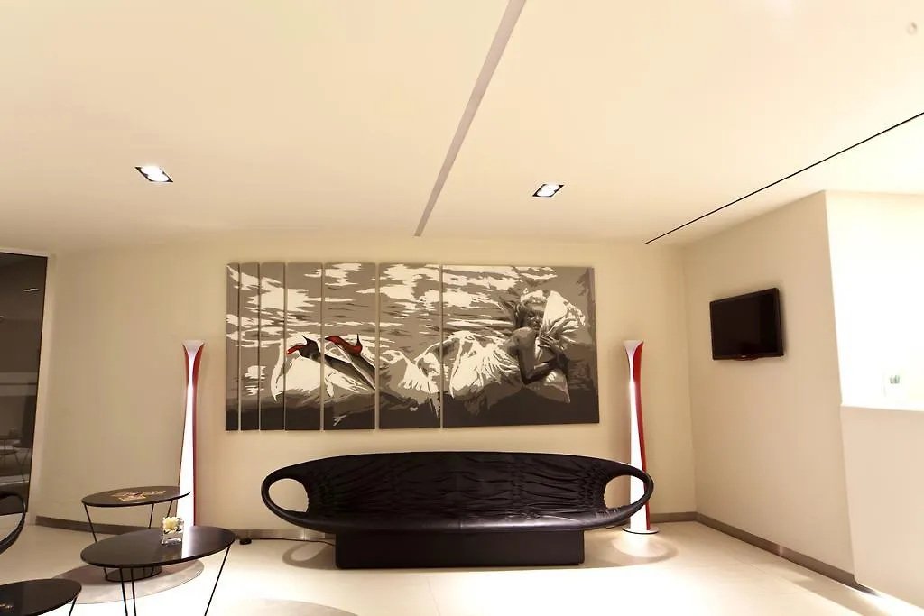 Albergo Dei Laghi Turate 4*,