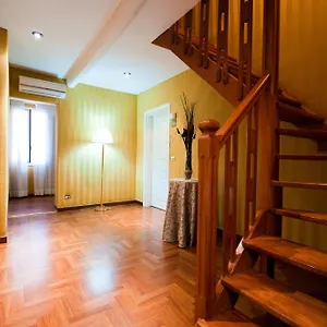 Otel Trevi 41 ***