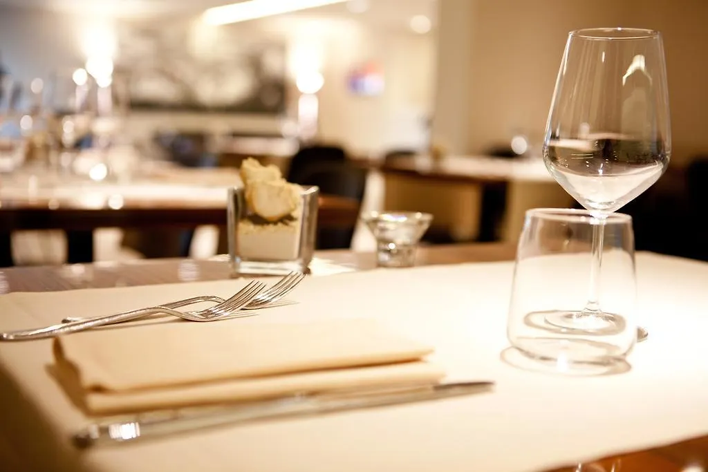 Albergo Dei Laghi Turate 4*,